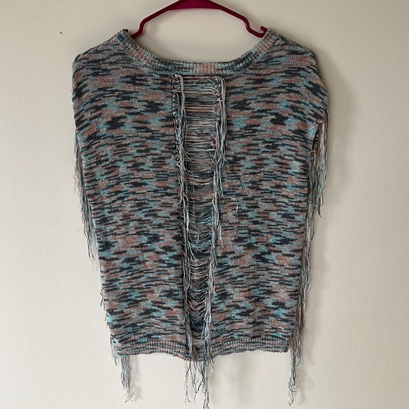 Spring Top with Open Back - Picture 2 of 3